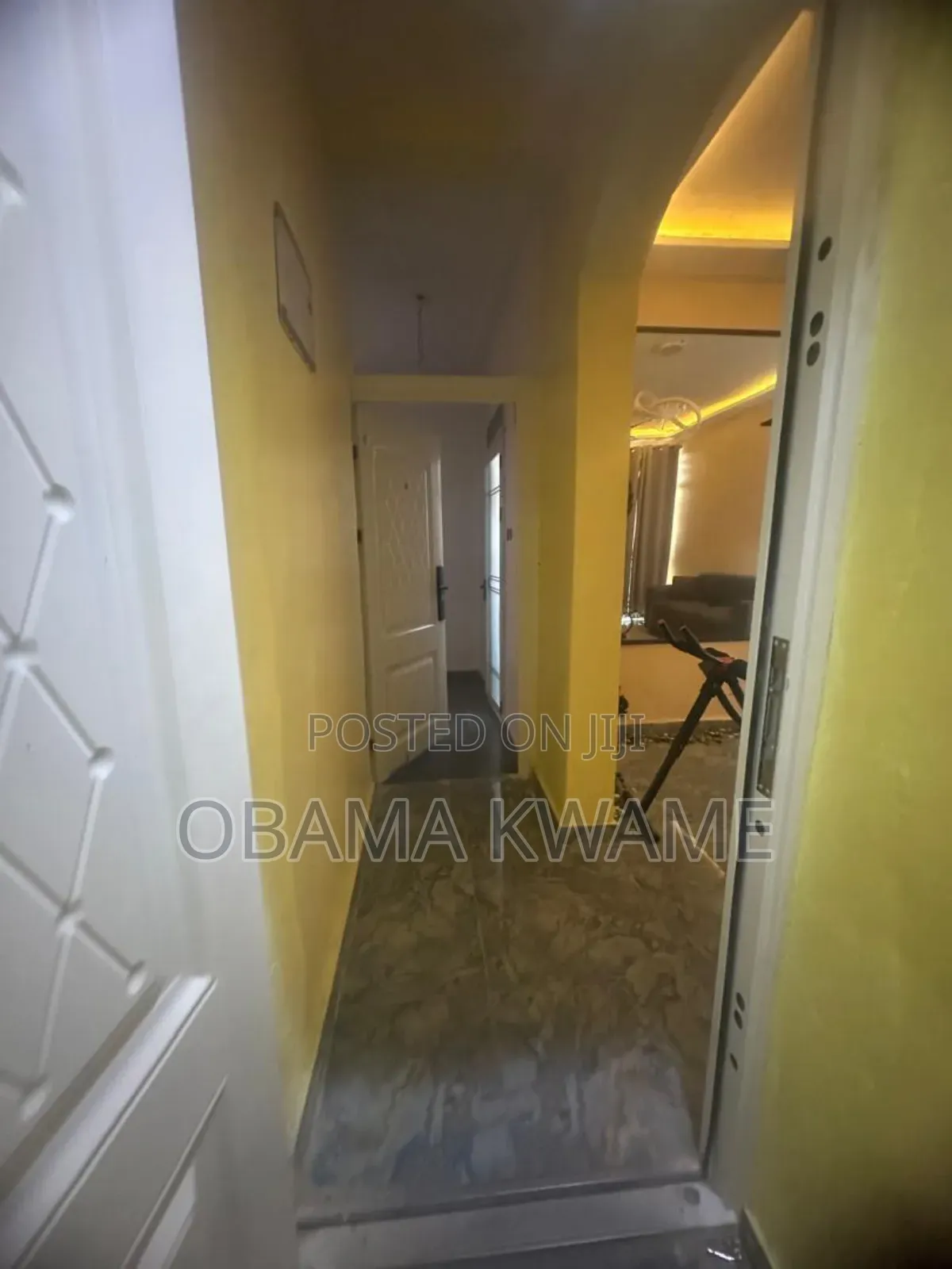 8bdrm Apartment in Laryea Homes, Pokuase for sale