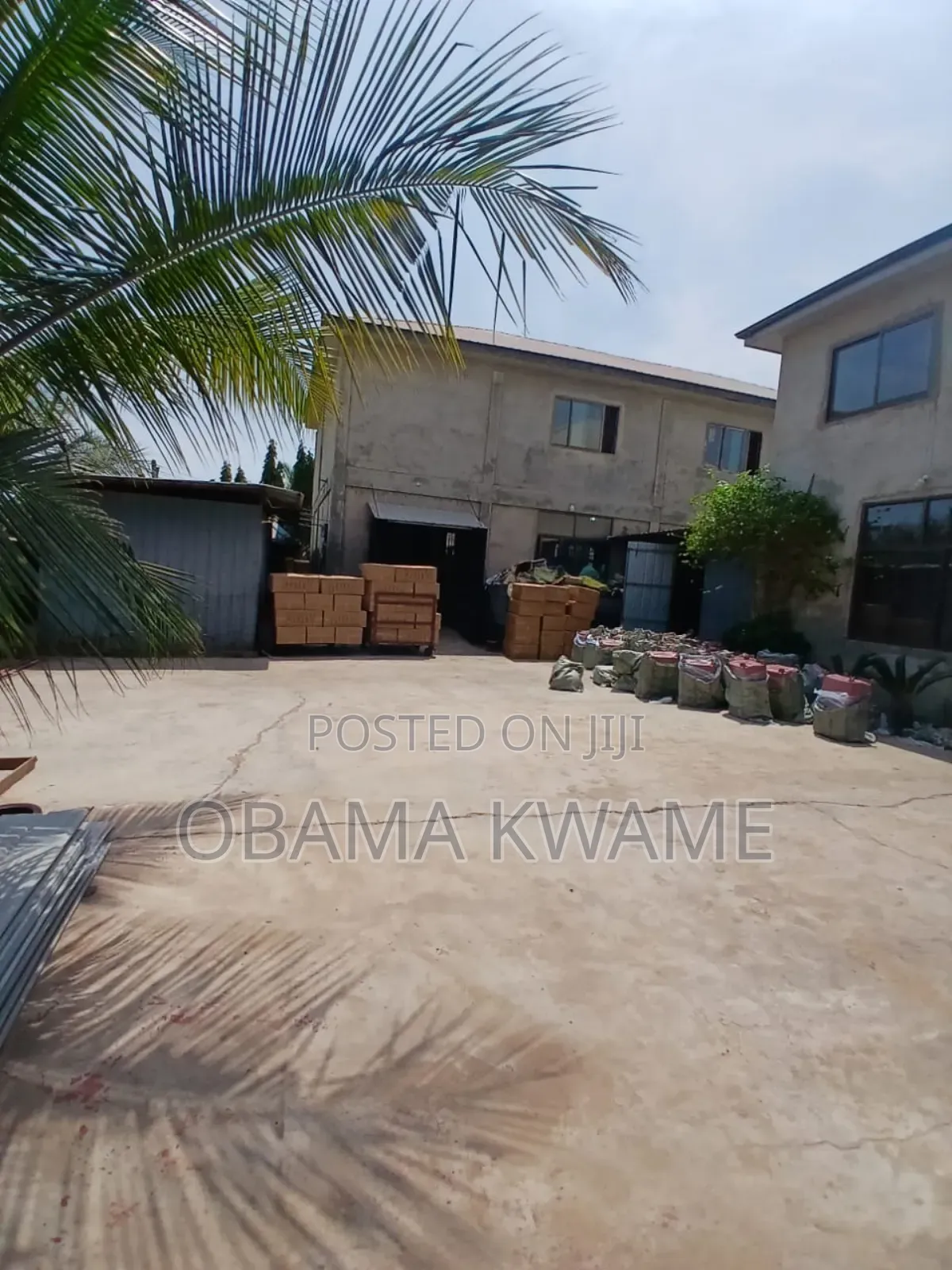 400 SQM Warehouse With Four Bedroom House Ensuite for Sale at Airport
