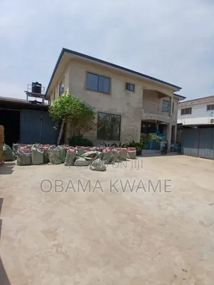 400 SQM Warehouse With Four Bedroom House Ensuite for Sale at Airport