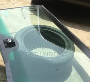 Mercedes Benz C300 Windscreen Available