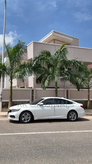 Honda Accord EX (1.5L 4cyl Turbo CVT) 2019 White