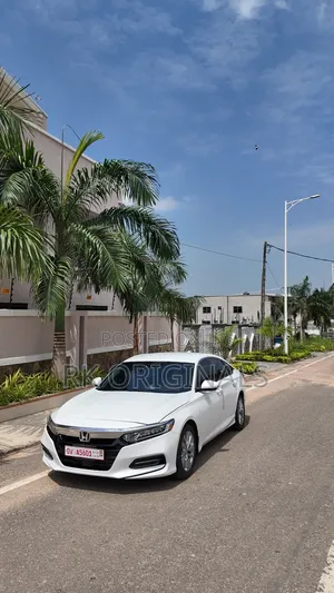 Honda Accord EX (1.5L 4cyl Turbo CVT) 2019 White