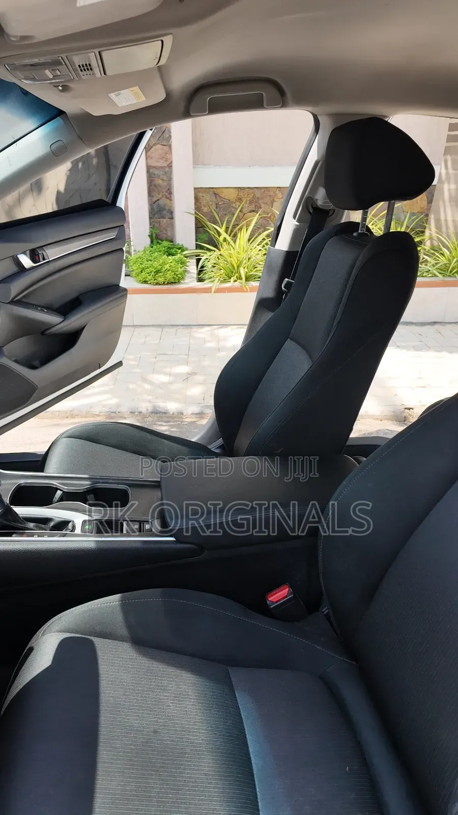 Honda Accord EX (1.5L 4cyl Turbo CVT) 2019 White