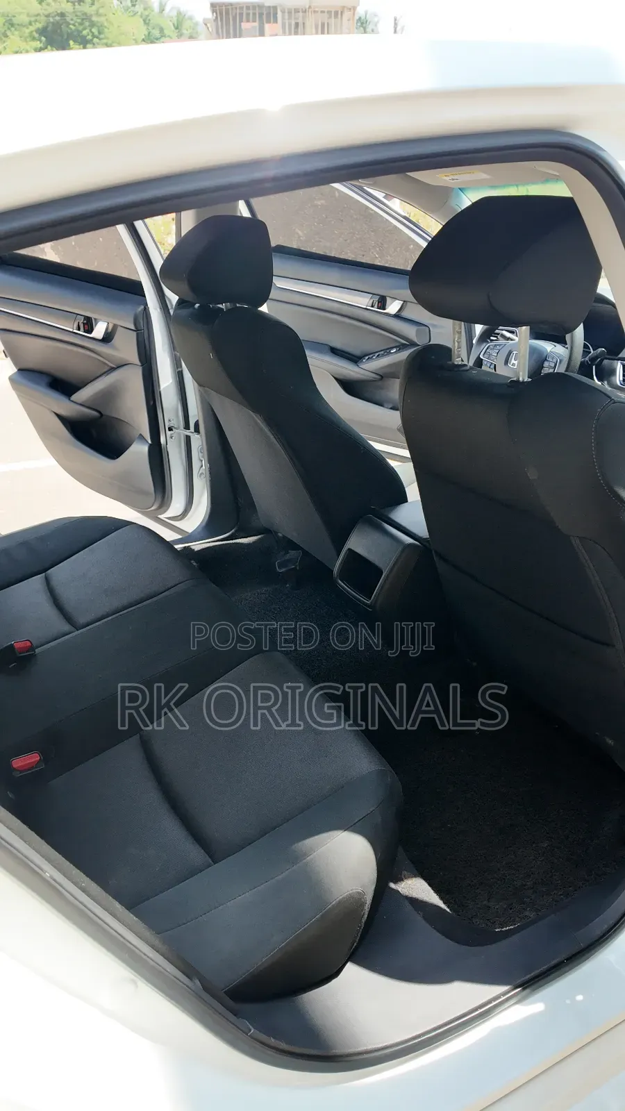 Honda Accord EX (1.5L 4cyl Turbo CVT) 2019 White