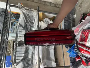 Toyota Tundra 2023-25 Led Tail Light Pair One Side
