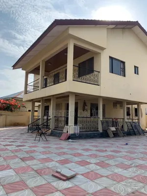 4bdrm House in Baatsona Total Close for rent