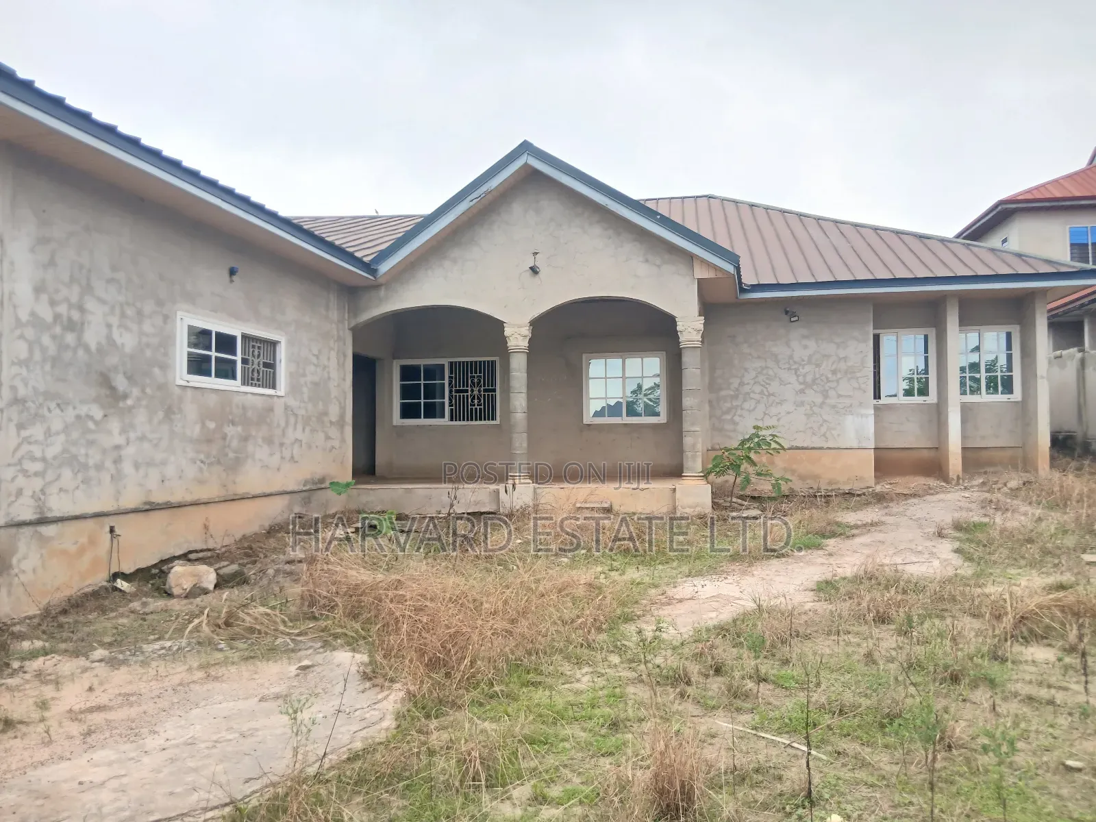 5bdrm House in Tech Appiadu Knust, Kumasi Metropolitan for sale