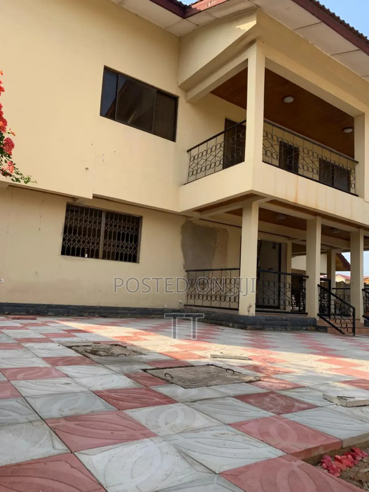 3bdrm House in Spintex Baatsona for rent