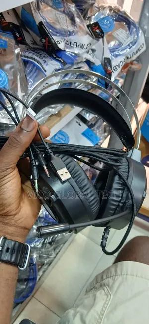 Gaming Headset With Usb/Aux Pin