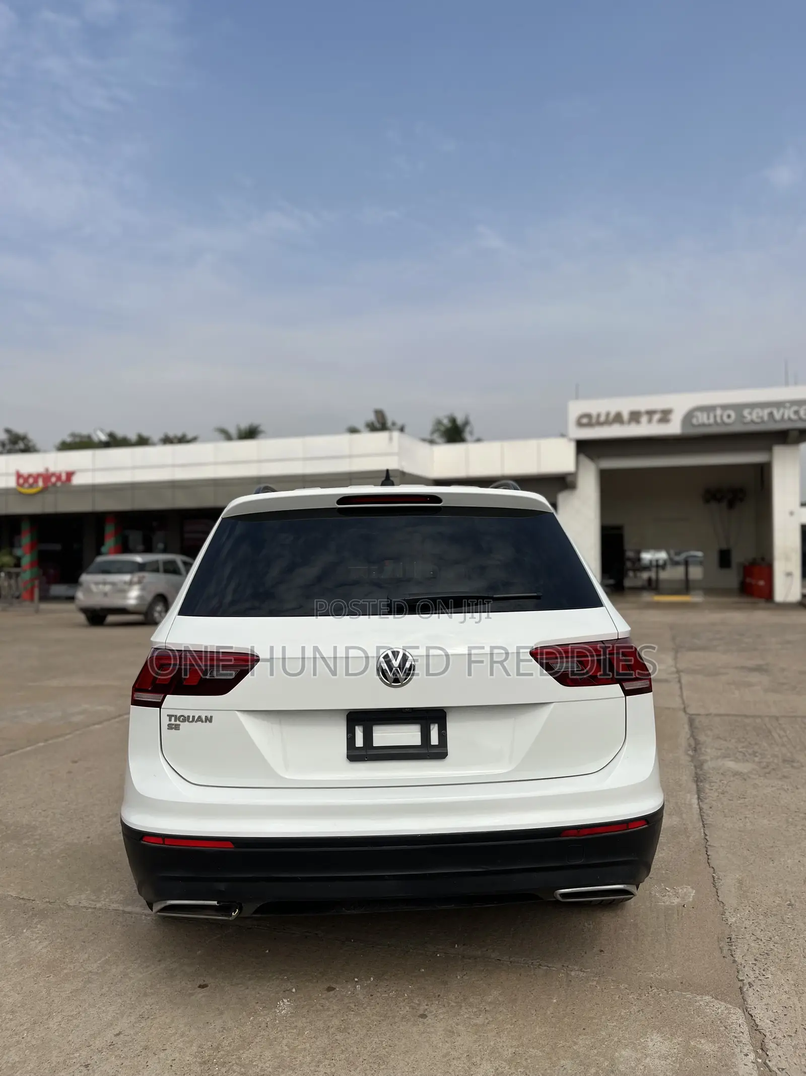 Volkswagen Tiguan 2.0T SE FWD 2019 White