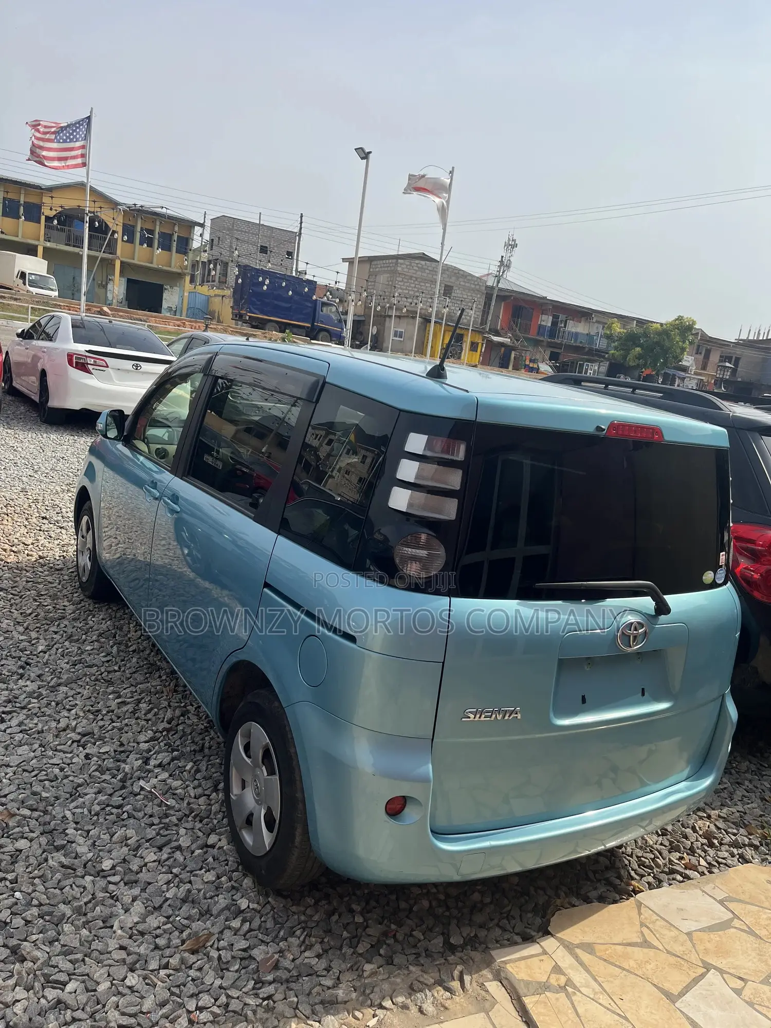 Toyota Sienta 2010 Blue