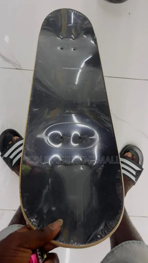  Brand New Complete Skateboard – Ready to Ride