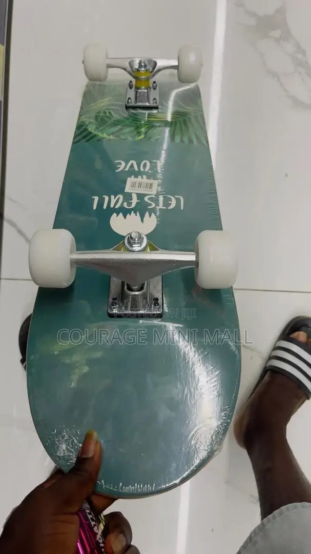  Brand New Complete Skateboard – Ready to Ride