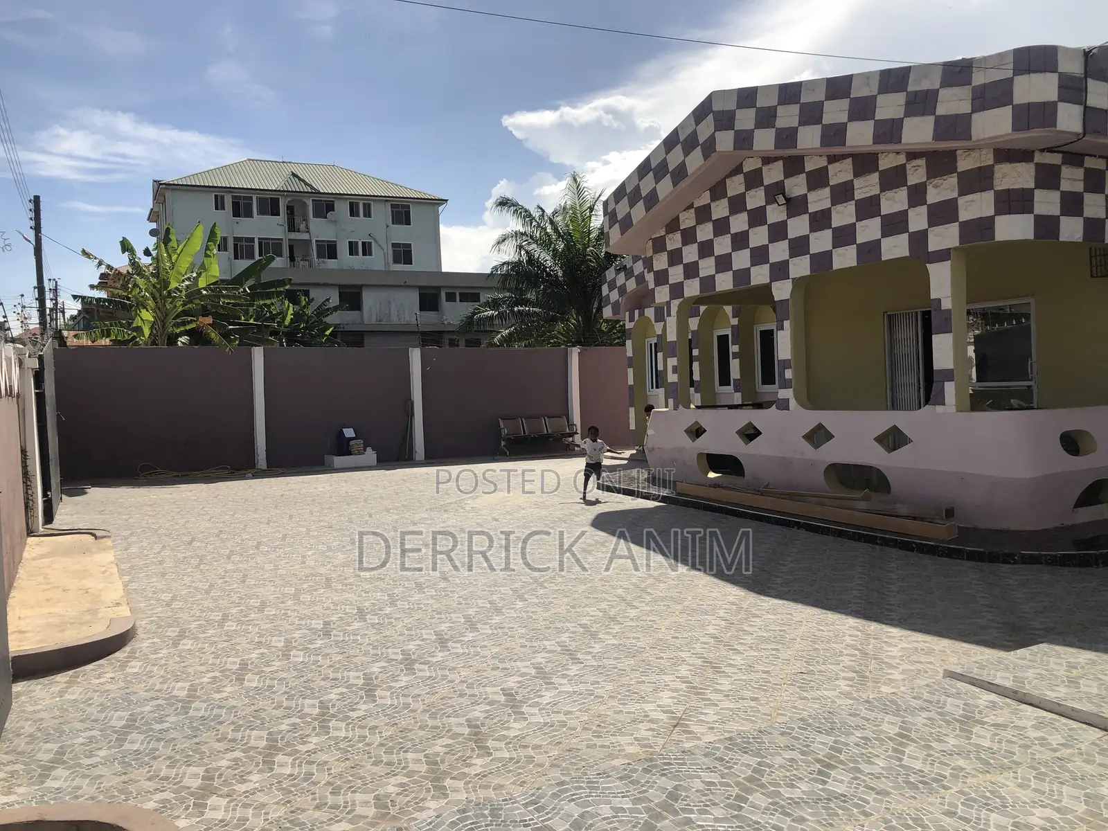 Furnished 6bdrm House in Top Base for sale