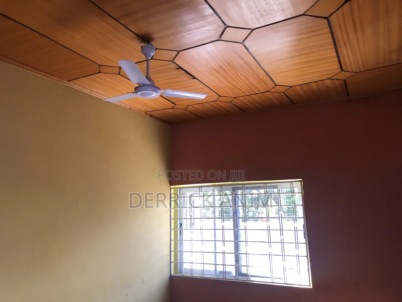 Furnished 6bdrm House in Top Base for sale