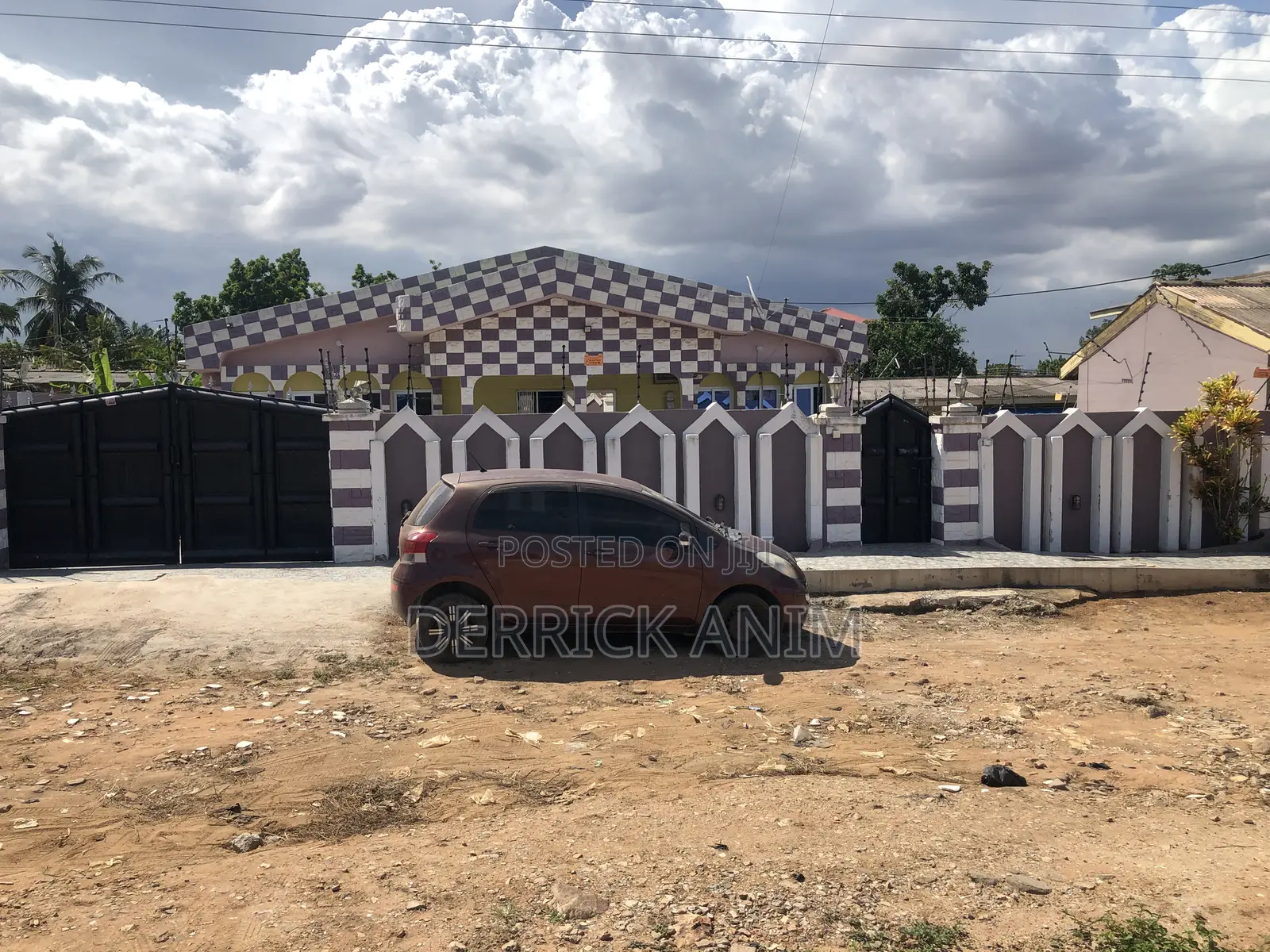 Furnished 6bdrm House in Top Base for sale