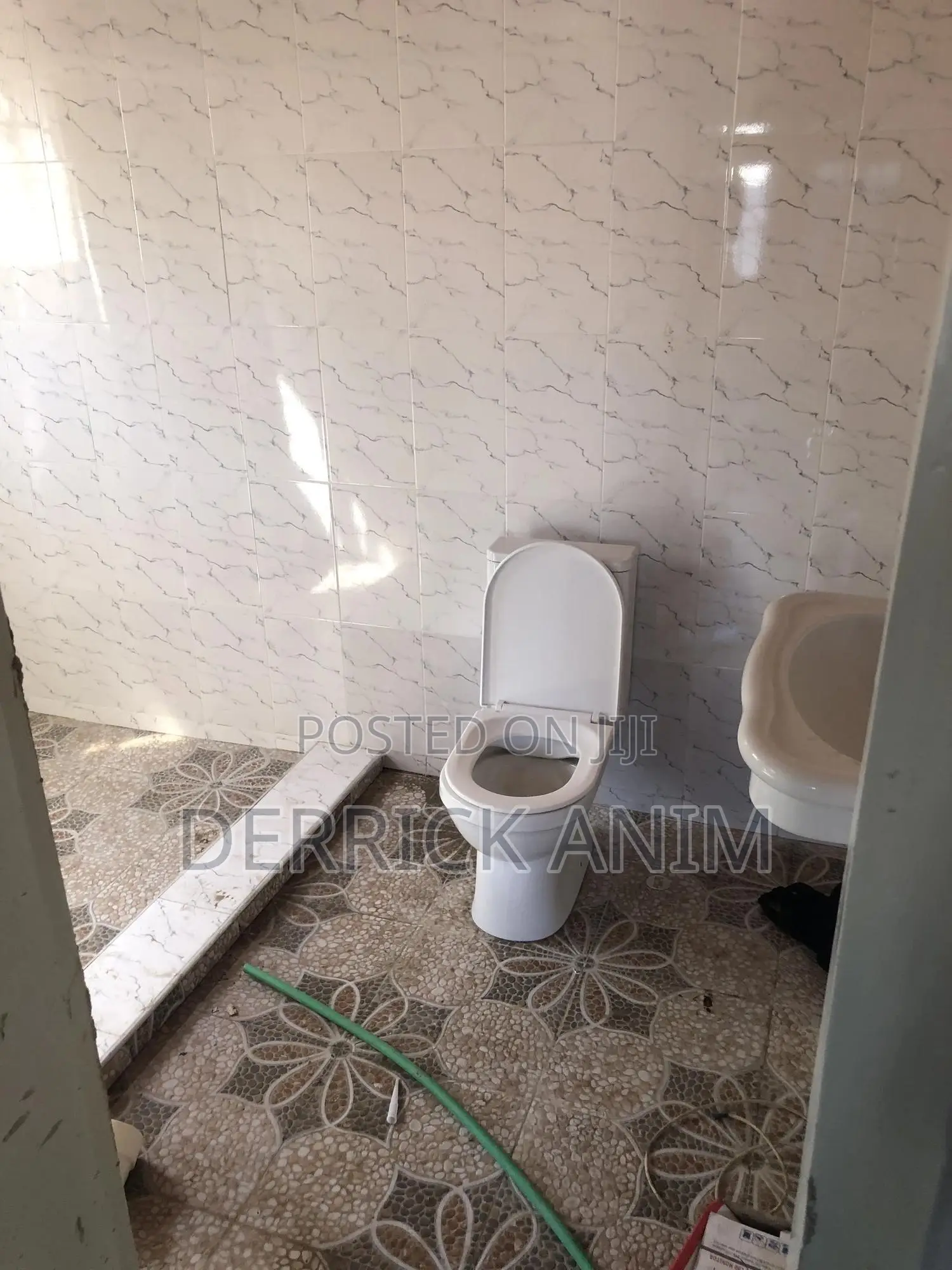 Furnished 6bdrm House in Top Base for sale