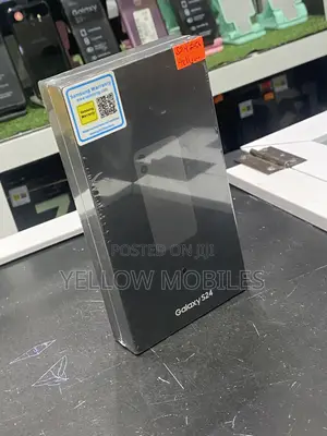New Samsung Galaxy S24 256 GB Yellow