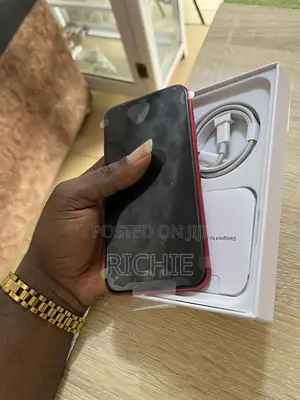 New Apple iPhone 11 128 GB Red