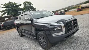New Mitsubishi L200 2025 Black