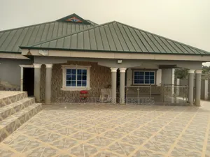 5bdrm House in Sewua Government, Kumasi Metropolitan for sale