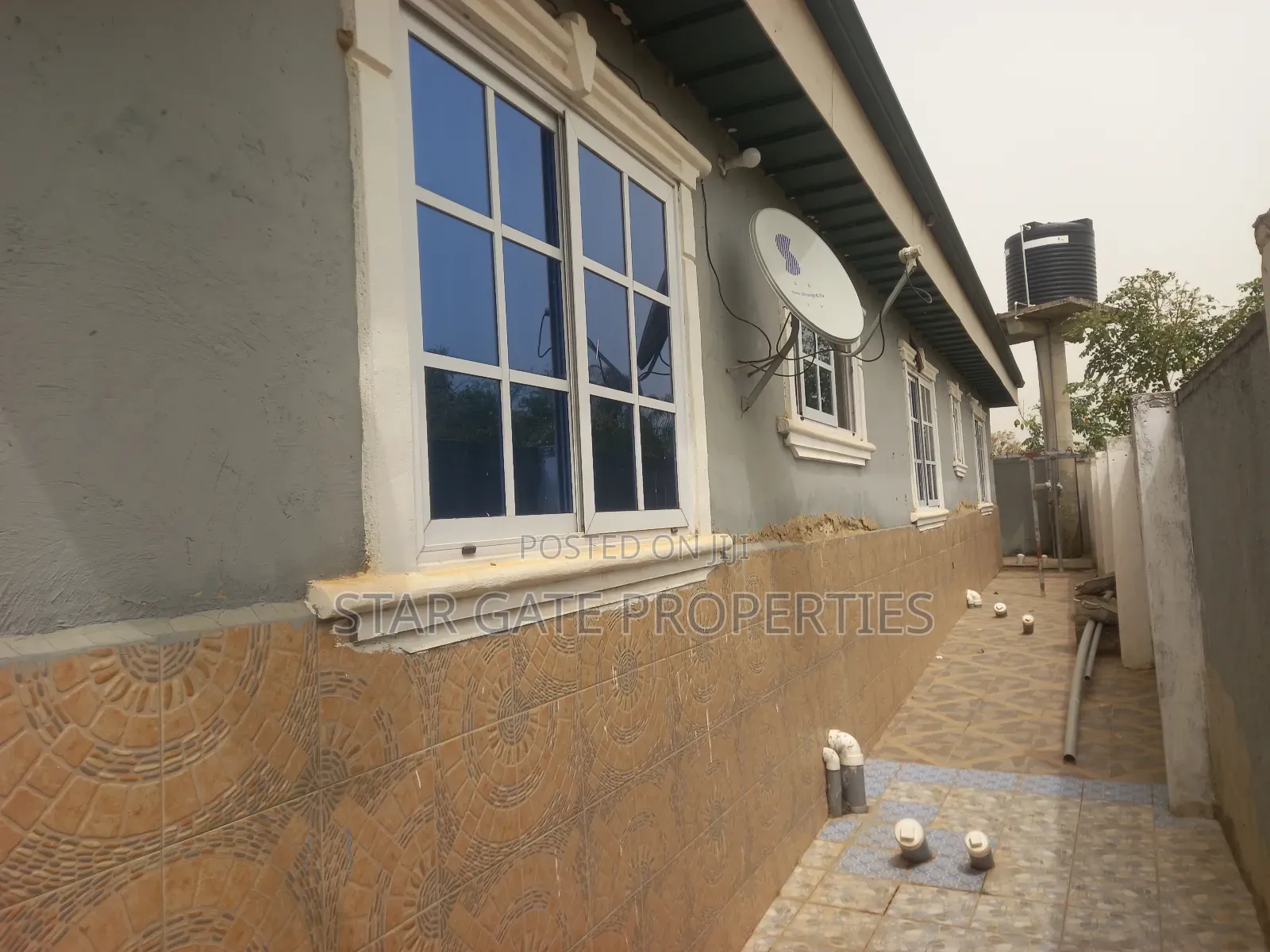 5bdrm House in Sewua Government, Kumasi Metropolitan for sale