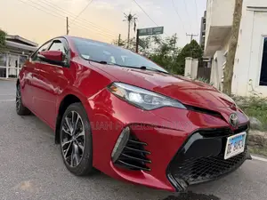 Toyota Corolla SE (1.8L 4cyl 2A) 2018 Red