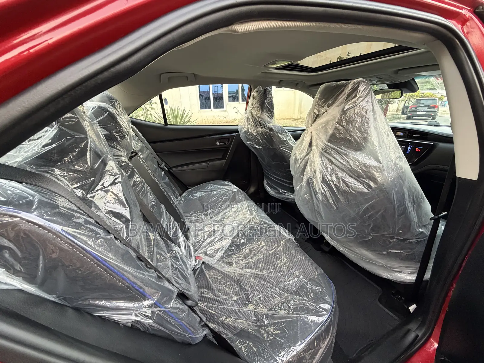 Toyota Corolla SE (1.8L 4cyl 2A) 2018 Red