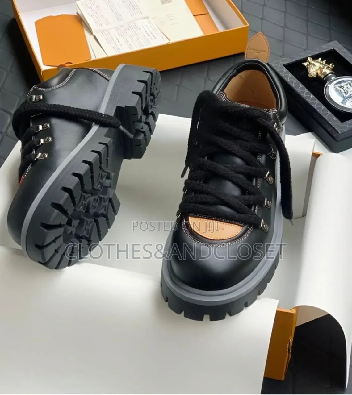 Supreme Quality and Heavy Lv Shoes