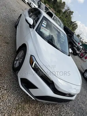 Honda Civic EX-L 2022 White