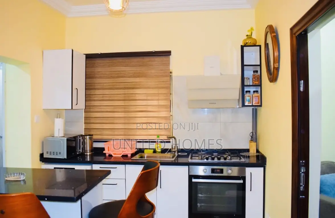 Furnished 2bdrm House in Labone for sale