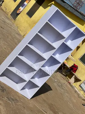 Paflin’S Quality Shoe and Bag Stand