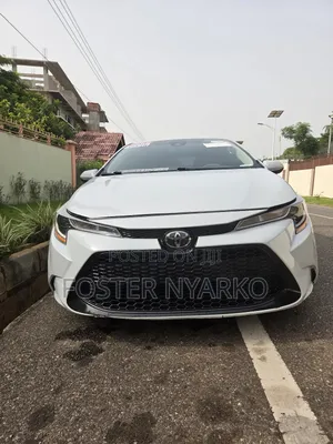 Toyota Corolla LE 2020 Off white