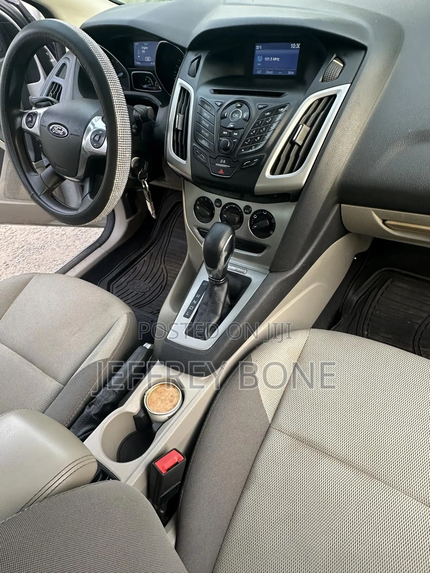 Ford Focus SE 4dr Sedan (2.0L 4cyl 5M) 2014 Silver