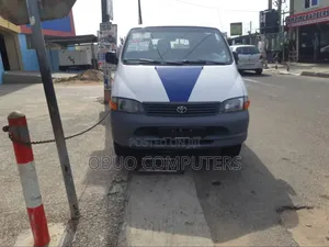 Toyota HiAce 2012 White