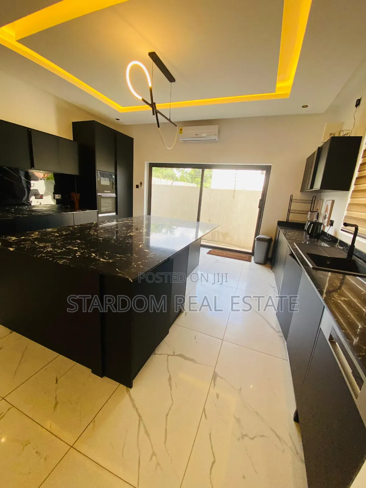 Furnished 5bdrm Townhouse / Terrace in Cantonments for rent