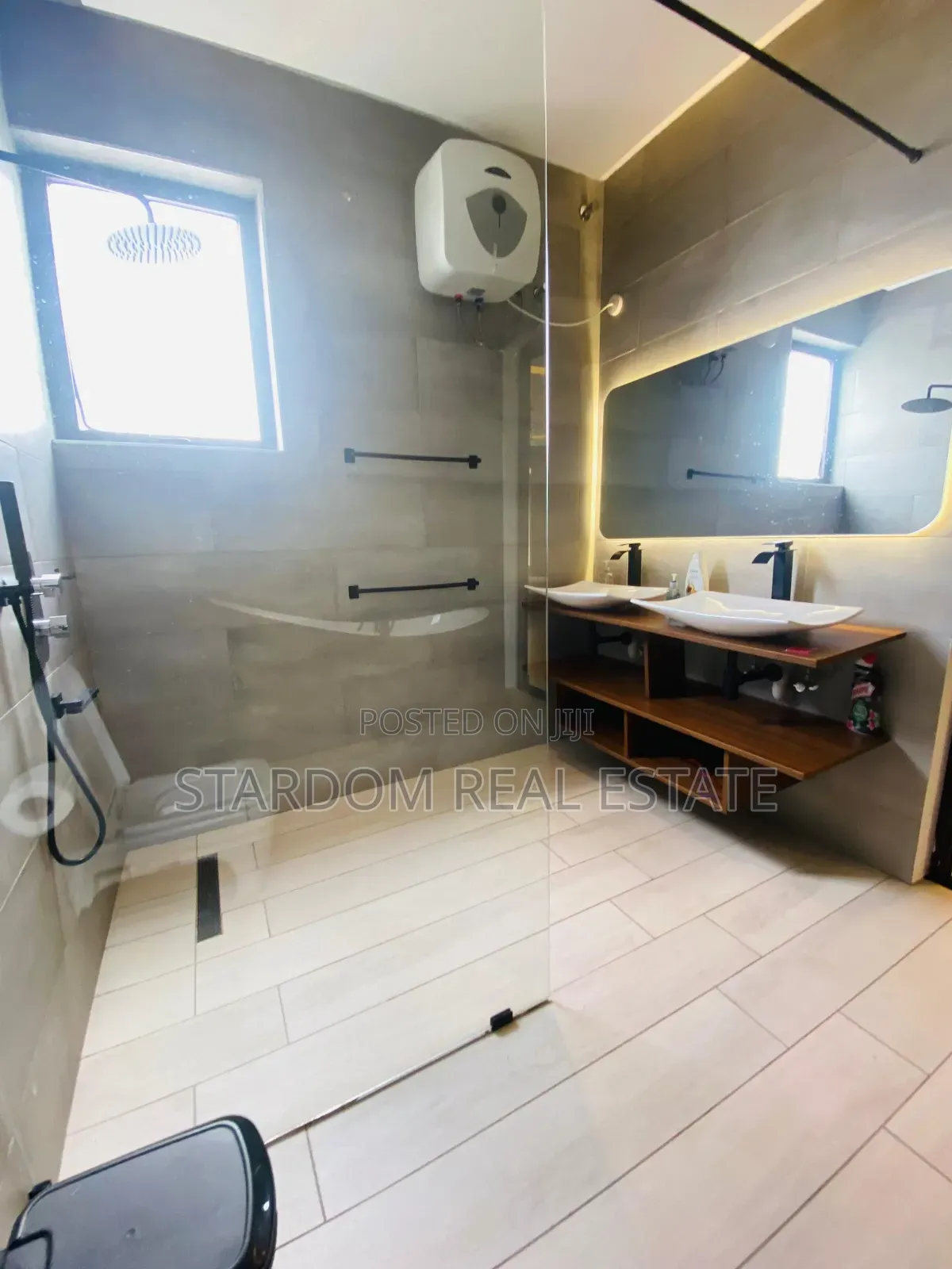 Furnished 5bdrm Townhouse / Terrace in Cantonments for rent