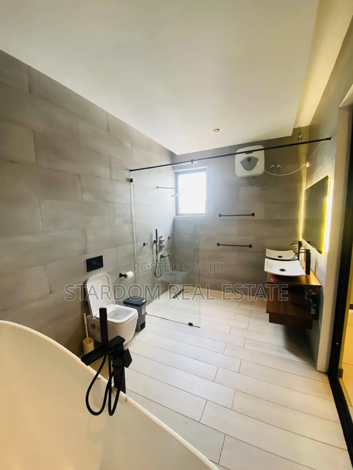 Furnished 5bdrm Townhouse / Terrace in Cantonments for rent
