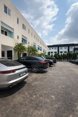 4bdrm Townhouse / Terrace in Lagos Avenue, East Legon for rent