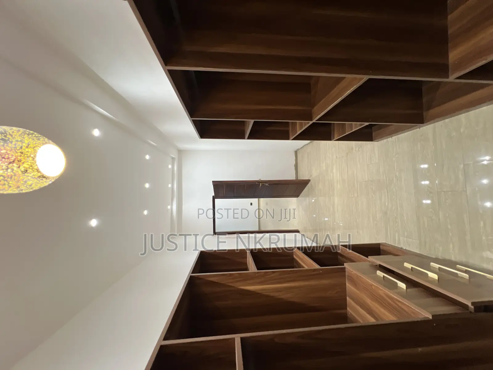 4bdrm Apartment in Mr Justice Estate, Old Barrier for rent