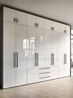 Luxurious Customized Wardrobe