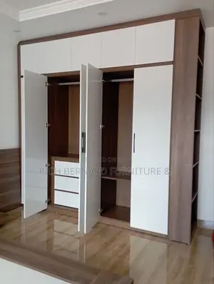 Luxurious Customized Wardrobe