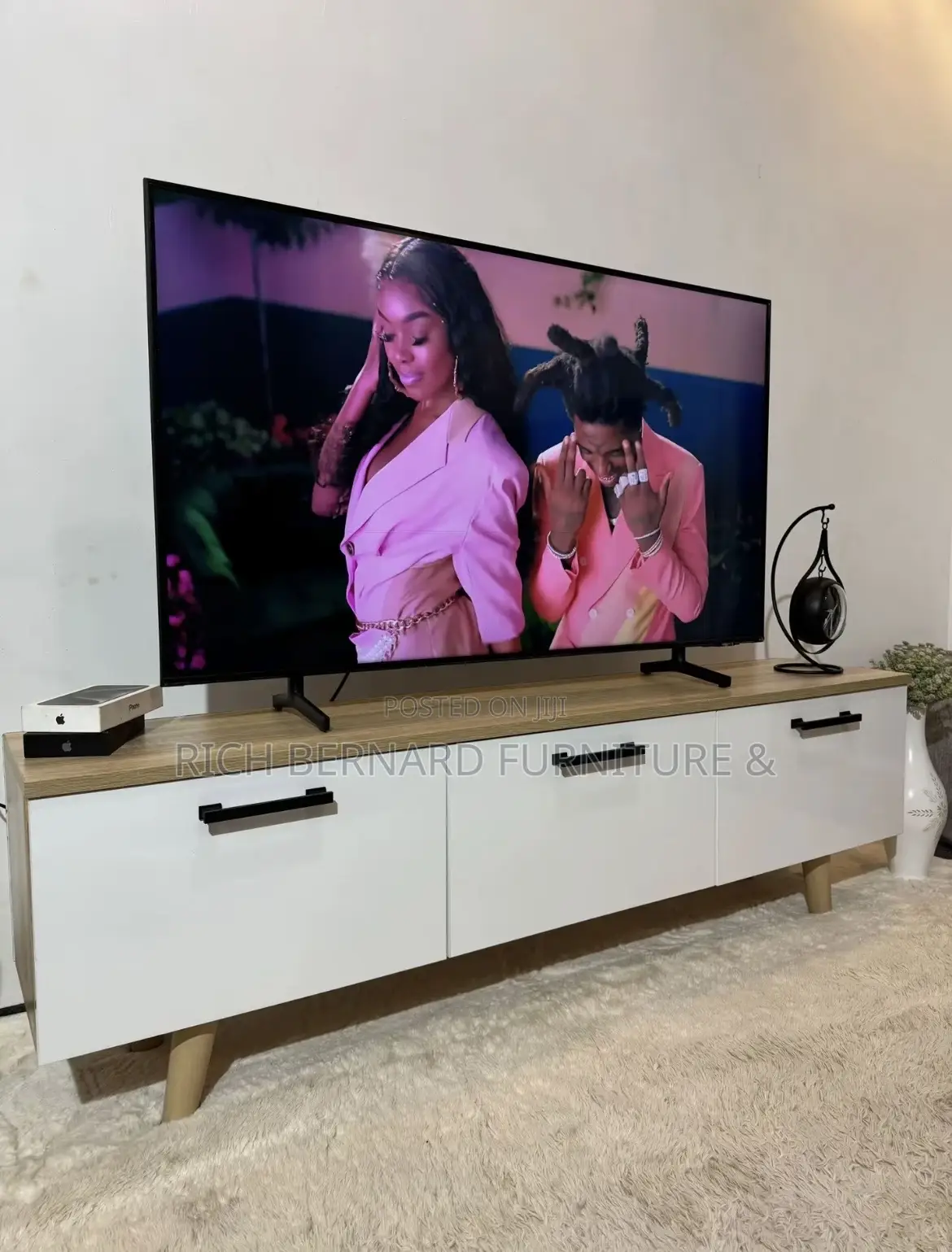 5feet Laminated Tv Stand
