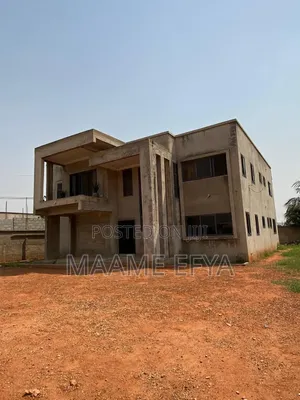 4bdrm House in Lakeside for sale