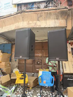 Qsc E115 15" 2-way Passive Loudspeaker