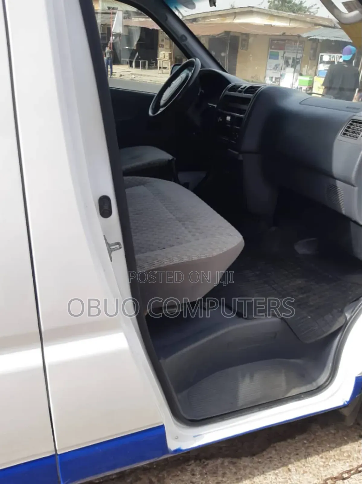 Toyota HiAce 2012 White