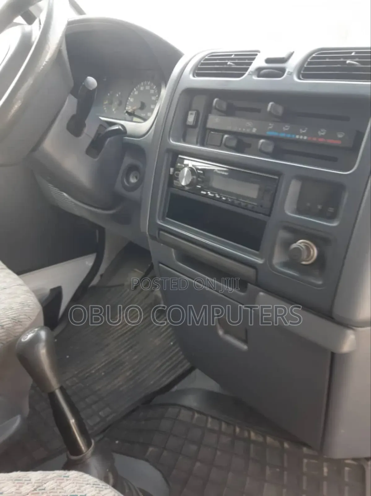 Toyota HiAce 2012 White