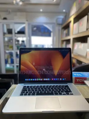 Laptop Apple MacBook Pro 2015 16GB Intel Core i7 SSD 256GB