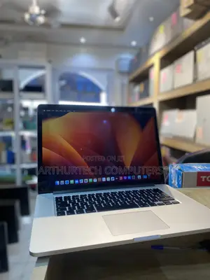 Laptop Apple MacBook Pro 2015 16GB Intel Core i7 SSD 256GB