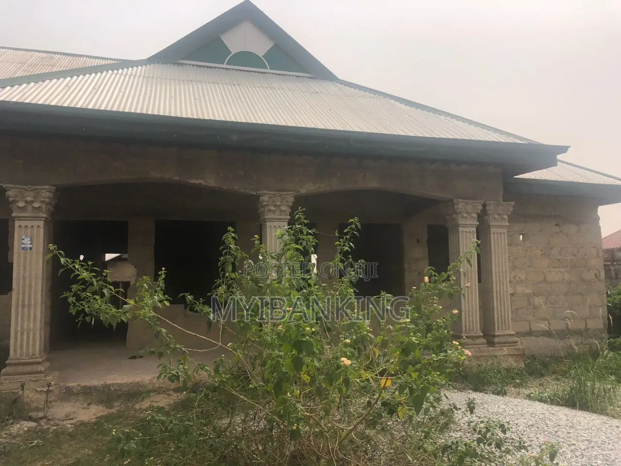 6bdrm House in Kwabre for sale